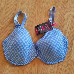 NWT Maidenform T-shirt Bra. 36DD.